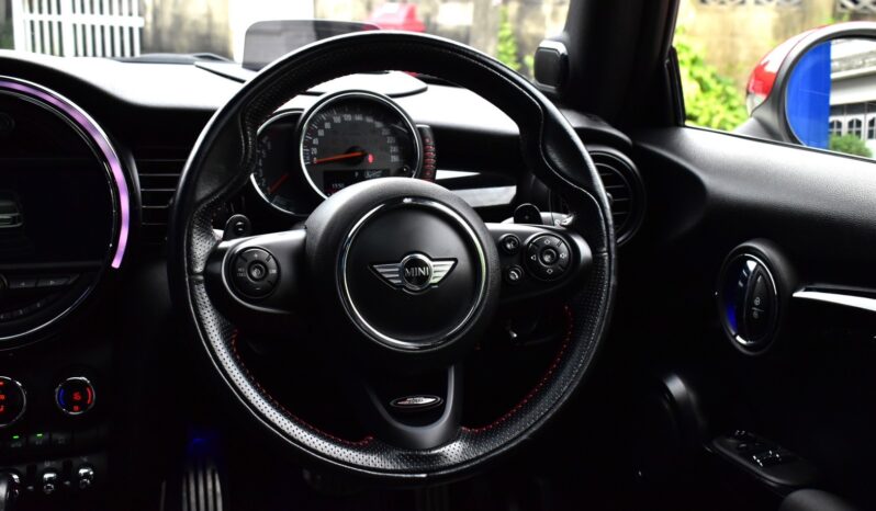 
								Mini Cooper S John Cooper Work 2017 full									