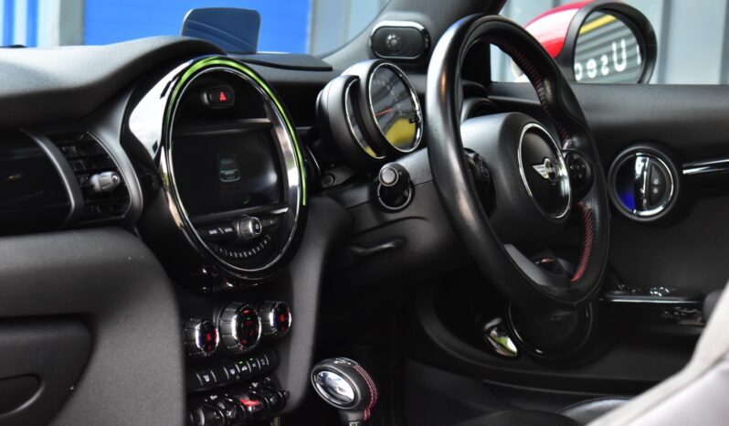 
								Mini Cooper S John Cooper Work 2017 full									