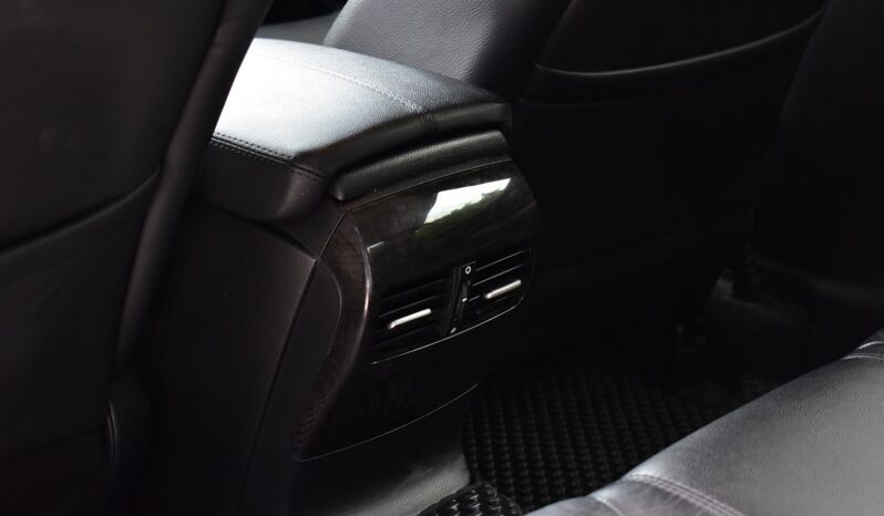 
								Honda Accord 2.0EL Navi 2012 full									