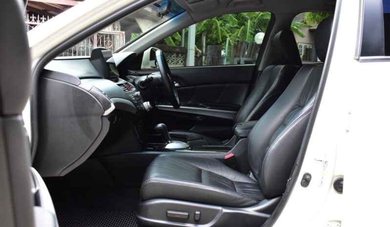 
								Honda Accord 2.0EL Navi 2012 full									