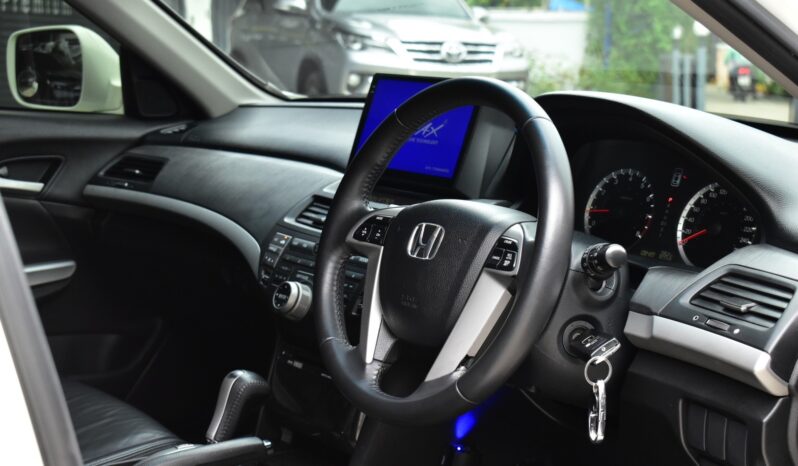 
								Honda Accord 2.0EL Navi 2012 full									