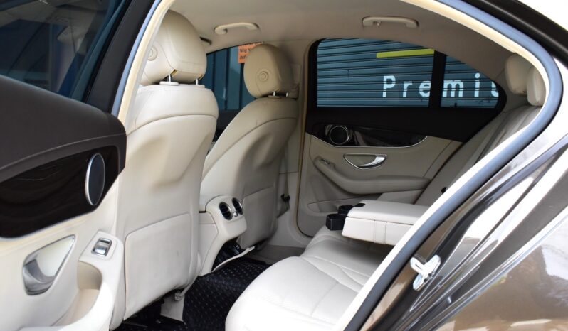 
								Mercedes Benz C180 Exclusive (W205) 2014 full									
