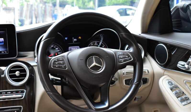 
								Mercedes Benz C180 Exclusive (W205) 2014 full									