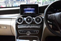 
										Mercedes Benz C180 Exclusive (W205) 2014 full									