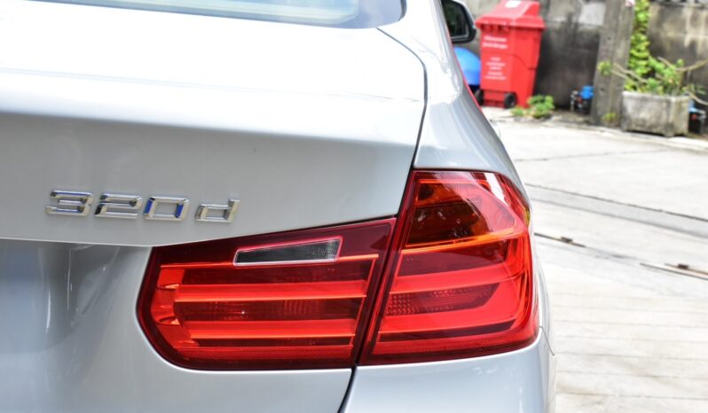 
								BMW 320d Luxury (F30) 2014 full									