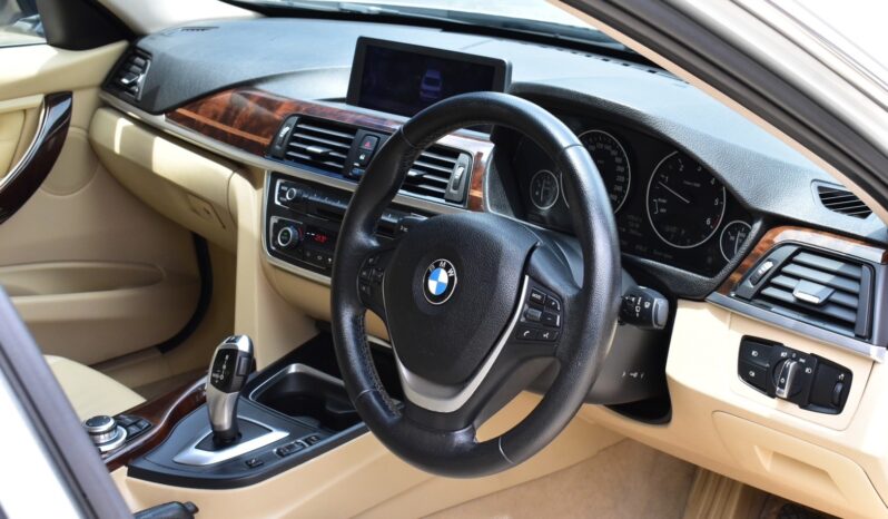 
								BMW 320d Luxury (F30) 2014 full									