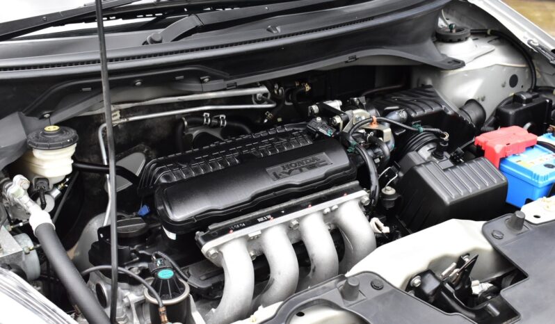 
								Honda Brio Hatchback 2015 full									