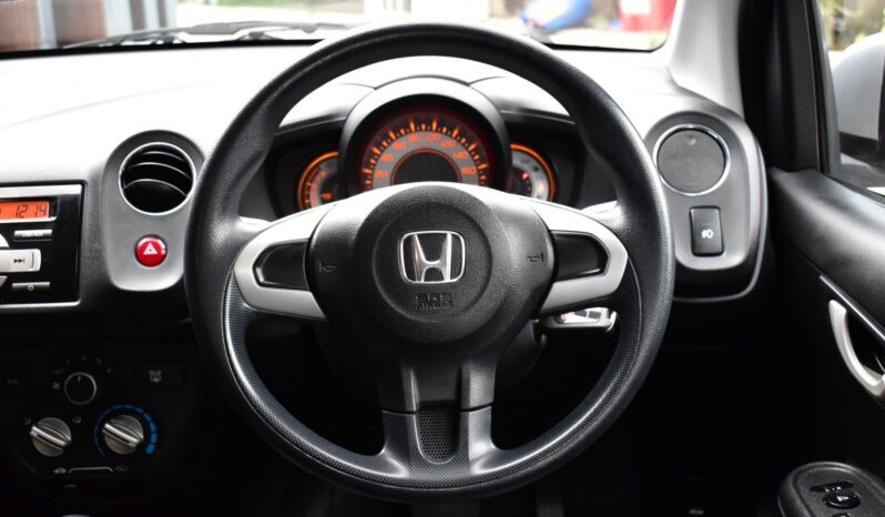 
								Honda Brio Hatchback 2015 full									