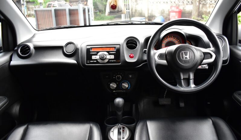 
								Honda Brio Hatchback 2015 full									