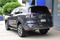 
										Isuzu MU-X 3.0 Ultimate 2022 full									
