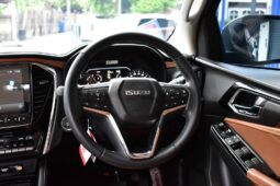 
										Isuzu MU-X 3.0 Ultimate 2022 full									