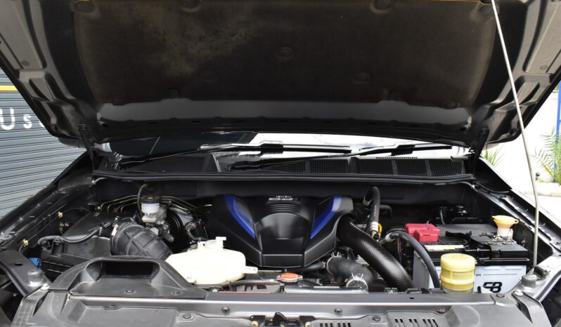 
								Isuzu MU-X 3.0 Ultimate 2022 full									