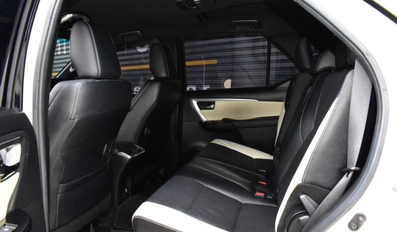 
								Toyota Fortuner Legender 2.8 Sigma 4 VN-Turbo 204 HP 2021 full									