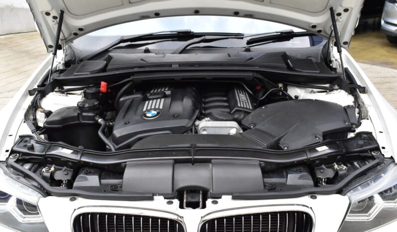 
								BMW 325i M Sport LCI (E90) 2011 full									