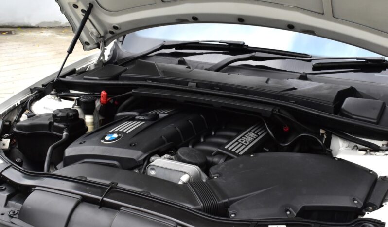 
								BMW 325i M Sport LCI (E90) 2011 full									