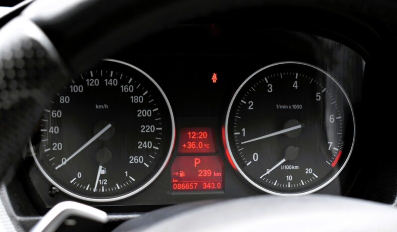 
								BMW 325i M Sport LCI (E90) 2011 full									