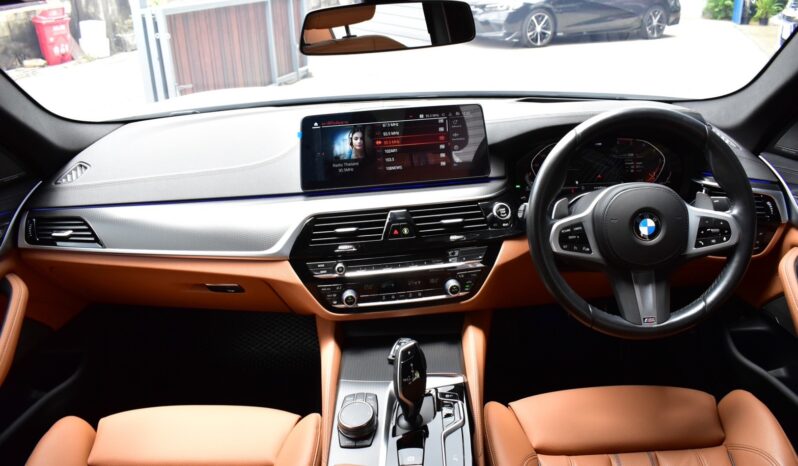 
								BMW 520d M Sport (G30) 2024 full									
