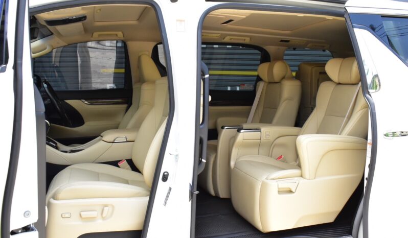 
								Toyota Alphard 2.5 GF Package ปี 2020 full									