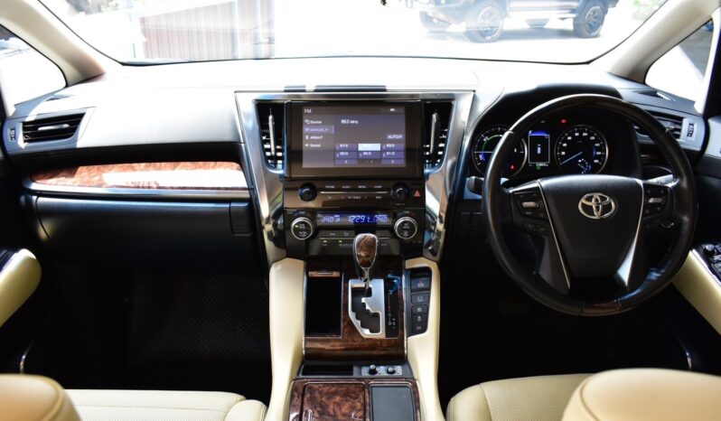 
								Toyota Alphard 2.5 GF Package ปี 2020 full									