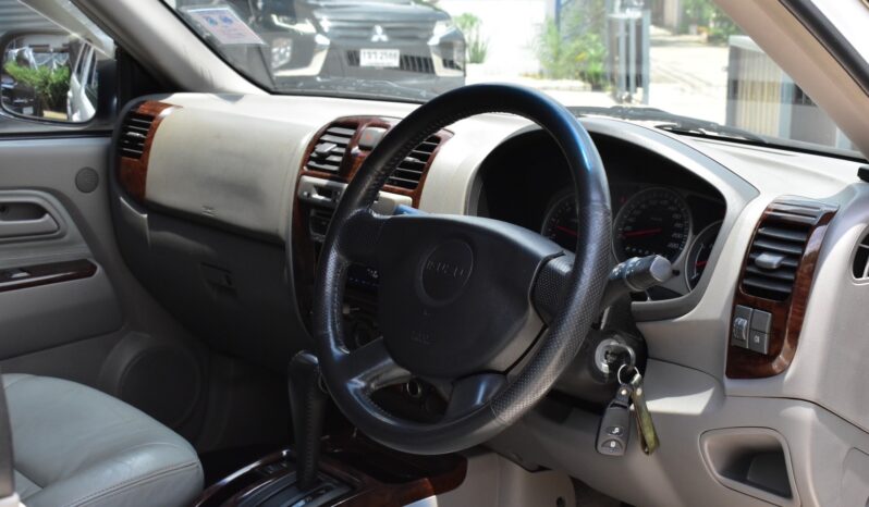 
								Isuzu MU-7 3.0 2006 full									