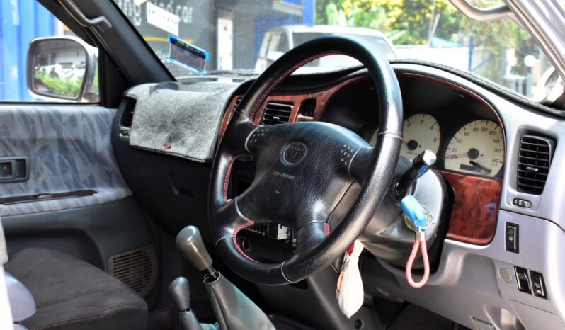 
								Toyota Sport Rider 2.5 D4D full									
