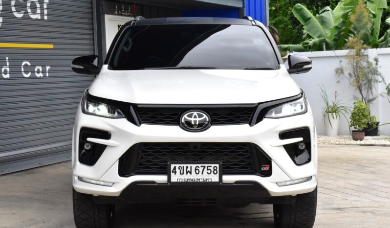 
								Toyota Fortuner 2.8 4WD TRD 2016 full									