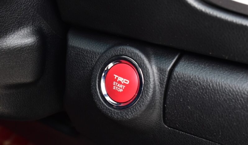 
								Toyota Fortuner 2.8 4WD TRD 2016 full									