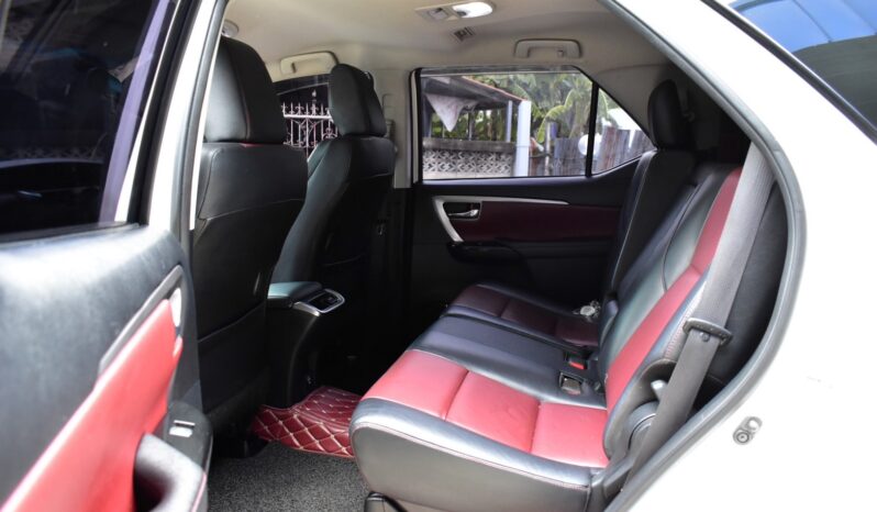 
								Toyota Fortuner 2.8 4WD TRD 2016 full									