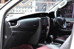 
										Toyota Fortuner 2.8 4WD TRD 2016 full									