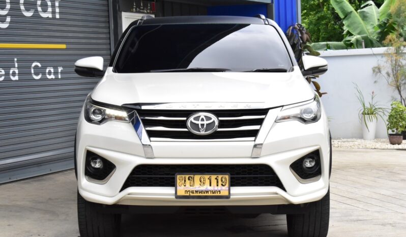 
								Toyota Fortuner 2.8 4WD TRD 2018 full									