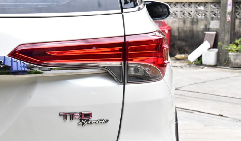 
								Toyota Fortuner 2.8 4WD TRD 2018 full									