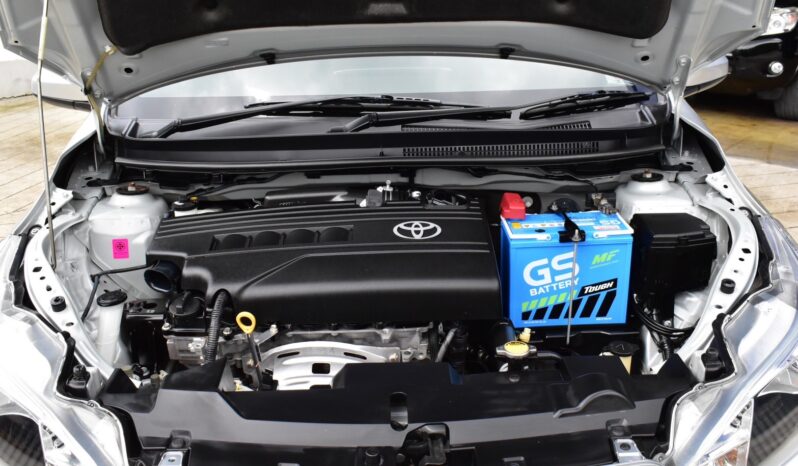 
								Toyota Yaris 1.2 E full									