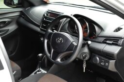 
										Toyota Yaris 1.2 E full									