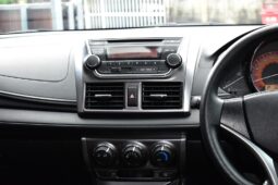 
										Toyota Yaris 1.2 E full									