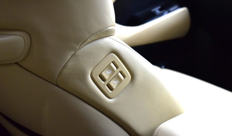 
								Toyota Alphard 3.5 Exclusive Lounge 2016 full									