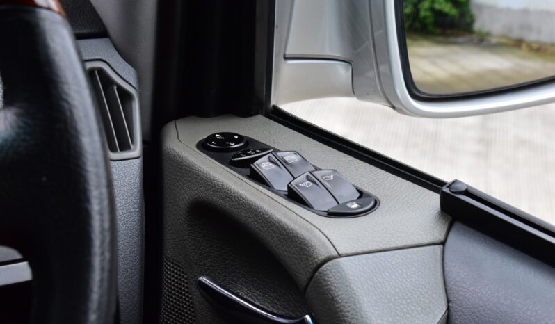 
								Benz Vito 115 CDI 2007 full									