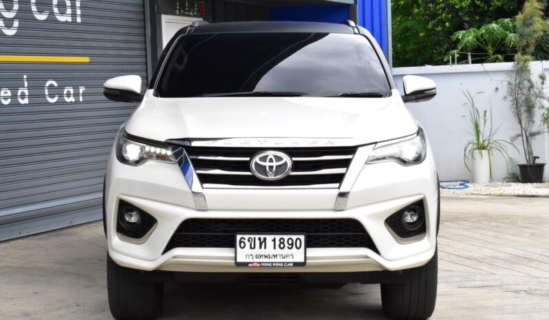 
								Toyota Fortuner 2.8  TRD 2018 full									