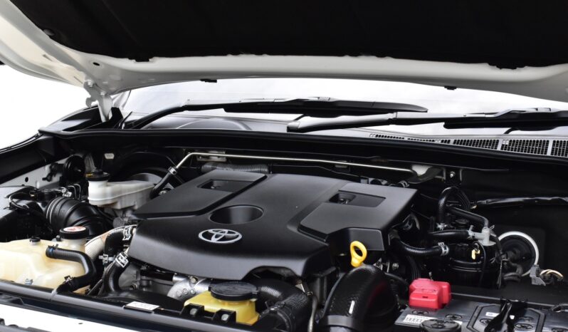 
								Toyota Fortuner 2.8  TRD 2018 full									