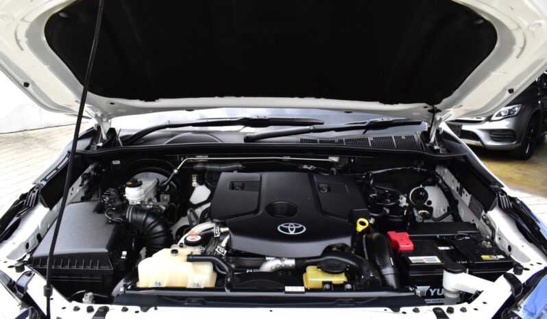 
								Toyota Fortuner 2.8  TRD 2018 full									