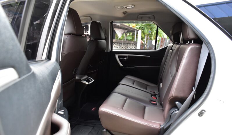 
								Toyota Fortuner 2.4 4WD 2019 full									