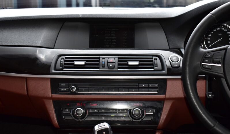 
								BMW 520d (F10) 2012 full									