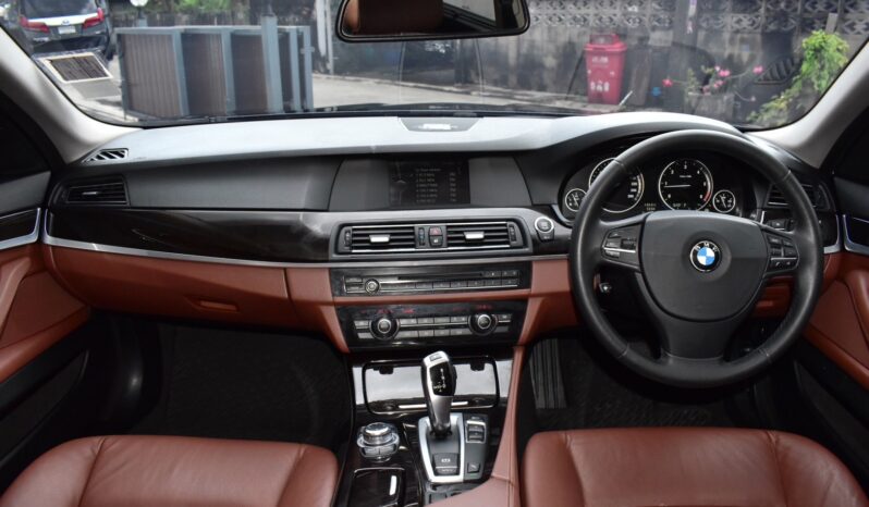 
								BMW 520d (F10) 2012 full									