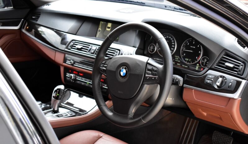 
								BMW 520d (F10) 2012 full									