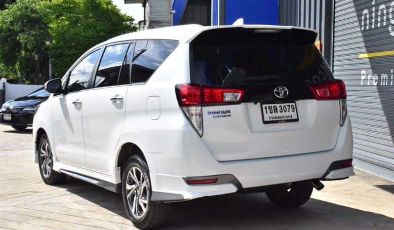 
								Toyota Innova 2.8 Crysta full									