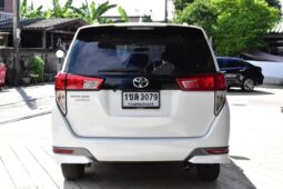 
										Toyota Innova 2.8 Crysta full									