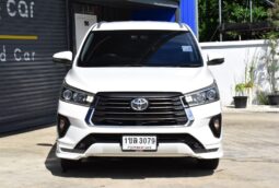 
										Toyota Innova 2.8 Crysta full									