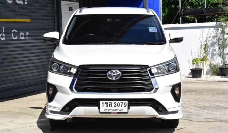 
								Toyota Innova 2.8 Crysta full									