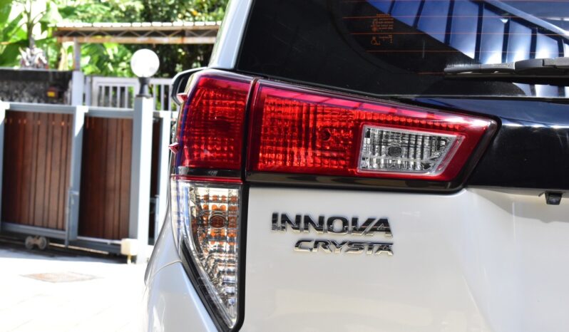 
								Toyota Innova 2.8 Crysta full									