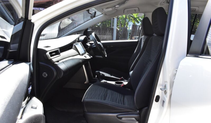 
								Toyota Innova 2.8 Crysta full									