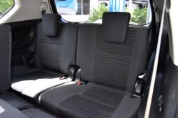 
										Toyota Innova 2.8 Crysta full									